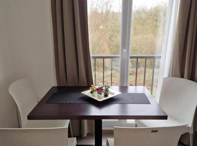 Joli T2 Avec Piscine Aux Portes De Honfleur Apartment Equemauville